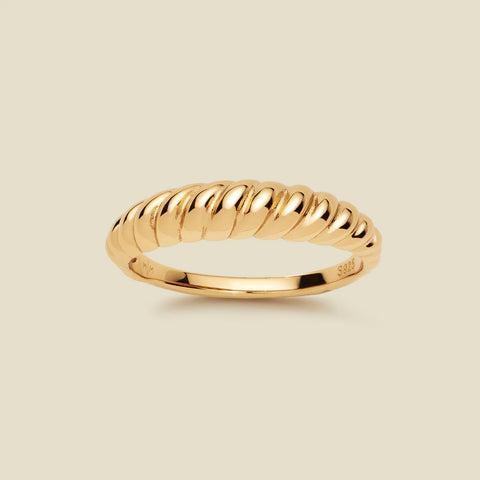 Gloss Croissant Ring | Final Sale