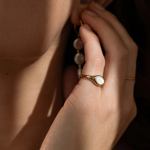 Mother of Pearl Signet Ring